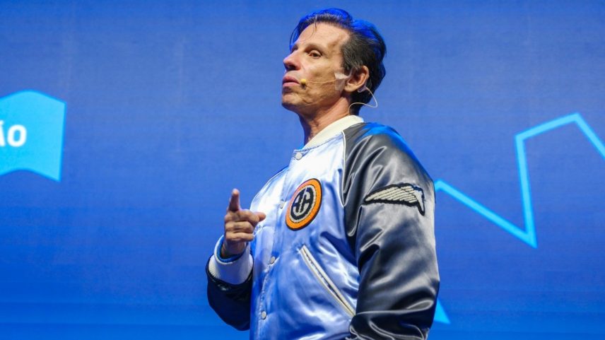 Caito Maia, CEO e fundador da Chilli Beans: empresa atingiu faturamento de R$ 1,4 bilhão em 2024 (Foto: EXAME)