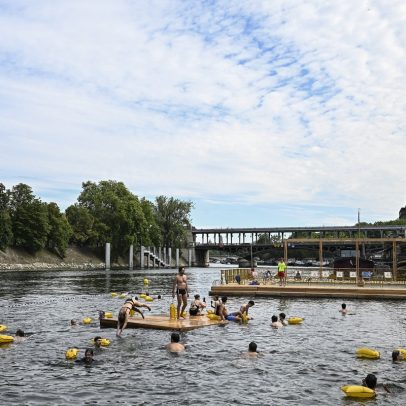 Natação no Rio Sena em Paris terá prazo limite para os turistas