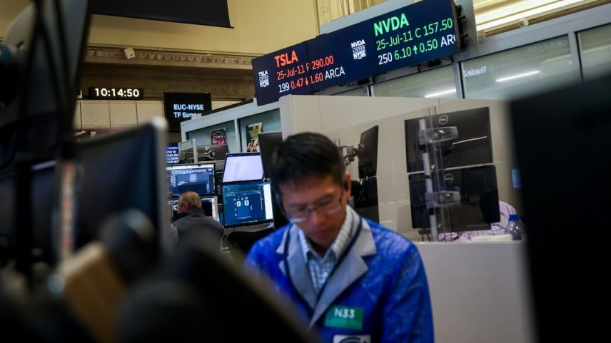 Ações de grandes empresas de tecnologia voltaram a subir acima do S&P 500 em alguns casos desde o fim de janeiro (Foto: Michael Nagle/Bloomberg)