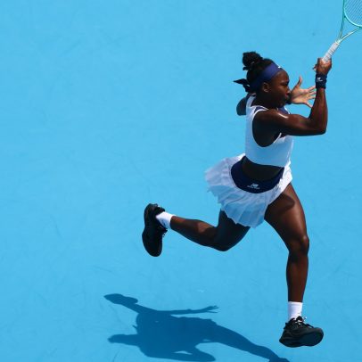 Gauff estreia com vitória tranquila enquanto Paolini supera Sakkari
