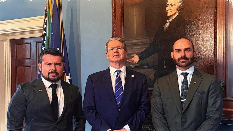 Paulo Figueiredo, secretário do Tesouro dos Estados Unidos, Scott Bessent e Eduardo Bolsonaro (Foto: Arquivo Pessoal)