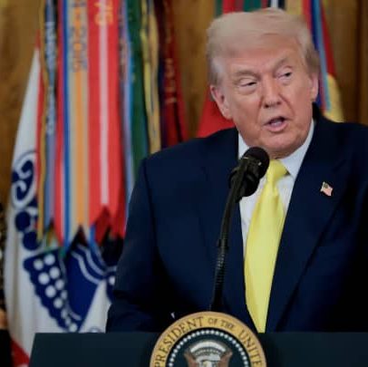 Trump defende tarifas como fator positivo para o mercado de ações e critica cortes judiciais