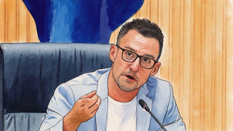 Diretor de cinema Alejandro Amenábar em evento (Foto: Reprodução)