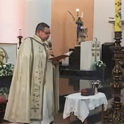 Padre se recusa a mencionar nome de criança durante batismo no Leblon