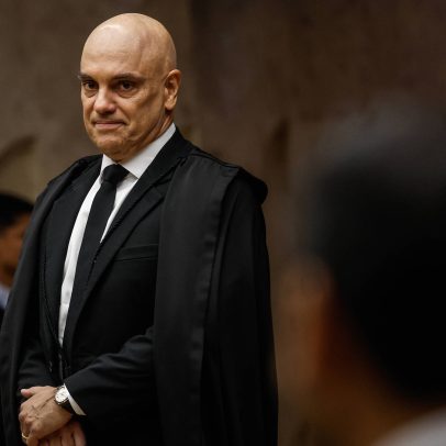 Conselheiro de Trump compartilha imagem de Moraes com algemas nas redes sociais