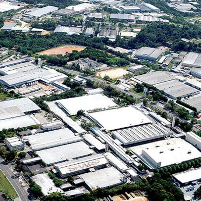 Effa Motors, gigante de Manaus, enfrenta incêndio em suas instalações industriais