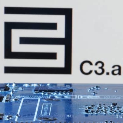 Ação da C3 AI despenca 30% após CEO classificar vendas como 'inaceitáveis'
