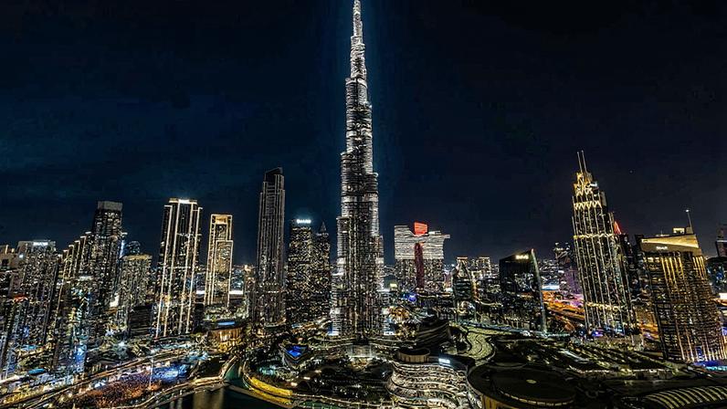 Muitos buscam em Dubai não apenas eficiência fiscal, mas também estabilidade política, privacidade e acesso a um ecossistema financeiro internacionalmente reconhecido. (Foto: FADEL SENNA/Getty Images)