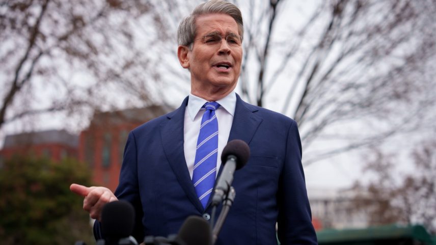 O documento foi despachado em 21 de julho ao escritório de Bessent e também ao embaixador Jamieson Greer, representante de Comércio dos Estados Unidos da América. (Foto: Andrew Harnik/Getty Images)