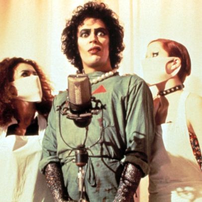 Lou Adler e Tim Curry celebram 50 anos de 'The Rocky Horror Picture Show' em exibição especial