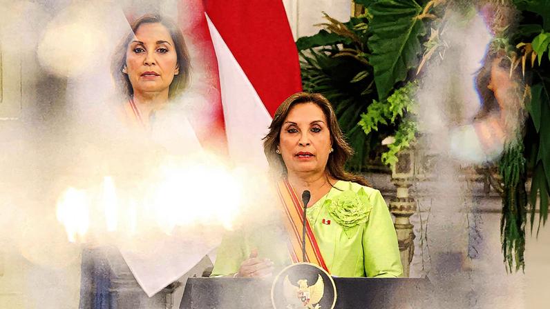 A presidente do Peru, Dina Boluarte, fala em entrevista coletiva durante visita recente à Indonésia (Foto: Ajeng Dinar Ulfiana - 11.ago.25/Reuters)