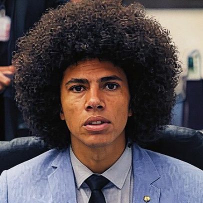 TJ Paraná revoga liminar e autoriza punição a Renato Freitas