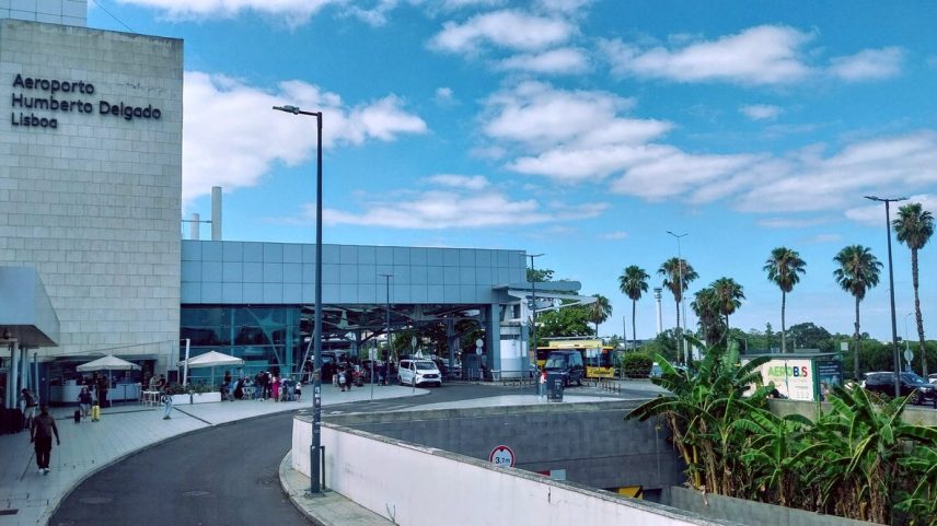 Aeroporto de Lisboa, onde Yarissa Pacheco e o filho foram barrados (Foto: Gian Amato/Portugal Giro/O Globo)