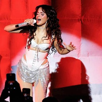Camila Cabello apresenta versão ao vivo de 'Torn' na Austrália