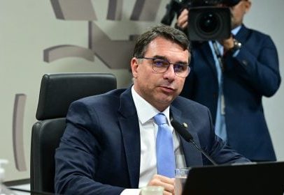 Comissão do Senado adia reunião após prisão domiciliar de Bolsonaro