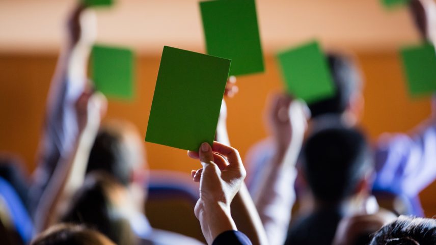 A lição dos últimos ciclos eleitorais internacionais é clara: o tema ambiental se converteu em um eixo transversal capaz de reconfigurar mapas eleitorais. (Foto: Reprodução)