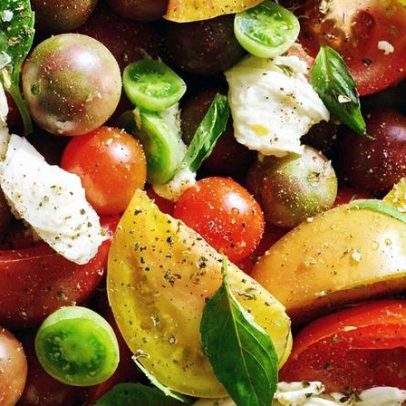 Dieta mediterrânea com menos calorias e exercícios reduz risco de diabetes em 31%