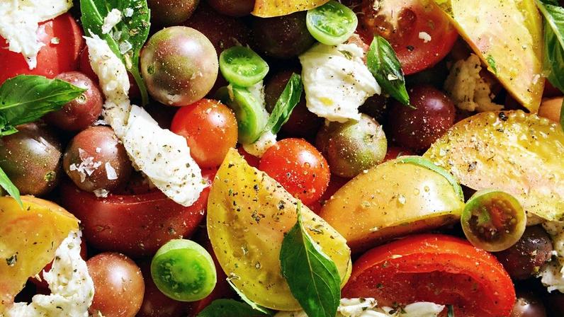 Seguir uma dieta mediterrânea e manter um estilo de vida saudável pode ser muito eficaz na redução do risco de diabetes. (Foto: Ivan Solis/Stocksy United)