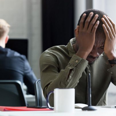 Empresas devem priorizar a saúde emocional como parte essencial do ambiente de trabalho