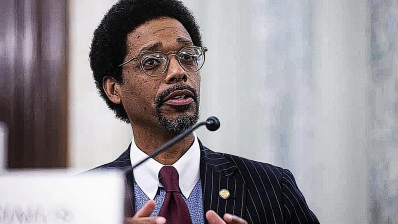 Robert Primus, indicado ao Surface Transportation Board, testemunha perante o Comitê de Comércio, Ciência e Transporte do Senado no Capitólio em 7 de setembro de 2022. (Foto: Francis Chung | E&E News | POLITICO | AP)