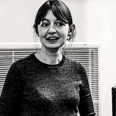 Sally Rooney enfrenta risco de prisão por apoiar a causa palestina