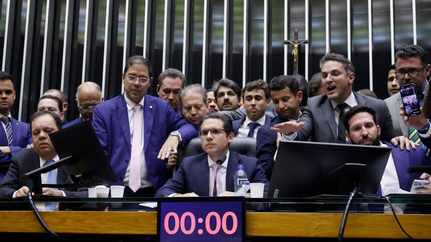 Hugo Motta abre sessão na Câmara em meio a motim de bolsonaristas - 06/08/2025 (Foto: Bruno Spada/Câmara dos Deputados/Divulgação)