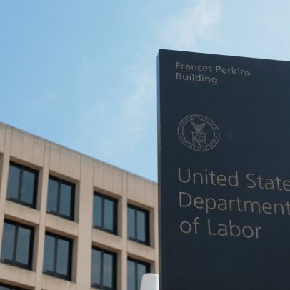 Trump promete novo chefe de estatísticas após demissão por dados de emprego negativos