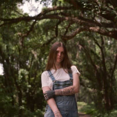 Novas músicas de Ethel Cain, Lucy Dacus e Sasha Keable agitam a cena queer