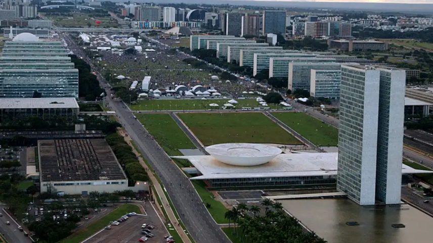 Vista aérea da Esplanada dos Ministérios e do prédio do Congresso Nacional, em Brasília (Foto: Arquivo/Agência Brasil)