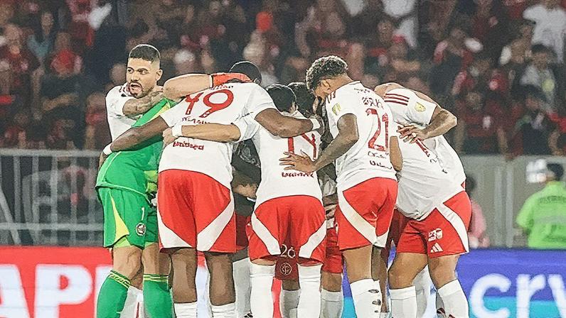 Elenco do Inter tenta reação na Libertadores (Foto: Reprodução)
