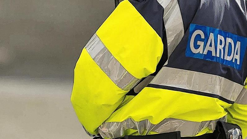 O gardaí disse que o homem foi pronunciado morto no local. (Foto: BBC)