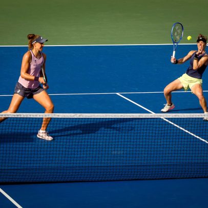 Stefani e Bia se preparam para enfrentar campeãs de Wimbledon nas duplas