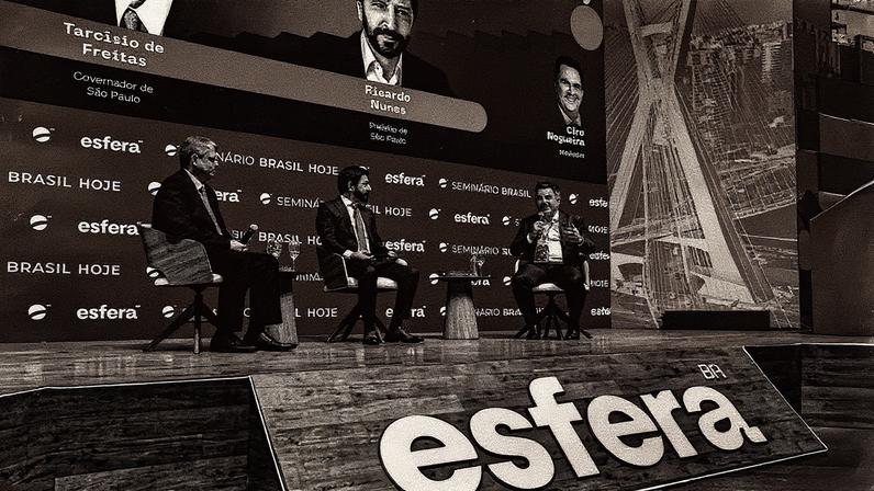 Tarcísio de Freitas, governador de São Paulo, durante evento com empresários em São Paulo nesta segunda-feira (Foto: Samuel Lima/O Globo)