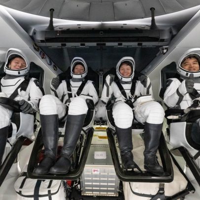 Astronautas da SpaceX retornam à Terra após cinco meses na Estação Espacial