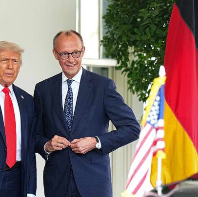 Merz critica Europa e se aproxima de Trump em nova estratégia política