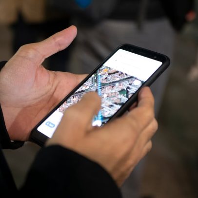 Google Maps oferece dicas úteis para pedestres, ciclistas e usuários de transporte público