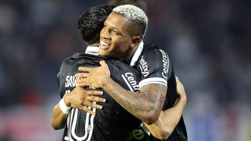 Savarino e Danilo pelo Botafogo (Foto: Vítor Silva/Botafogo)