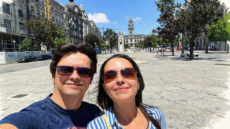 Vinícius e Caroline no Porto: fizeram o pedido do estatuto há um ano (Foto: Arquivo pessoal para Portugal Giro)