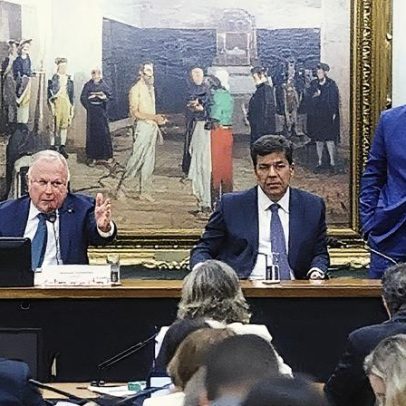 Câmara discute aumento de pena para aliciamento de menores na internet