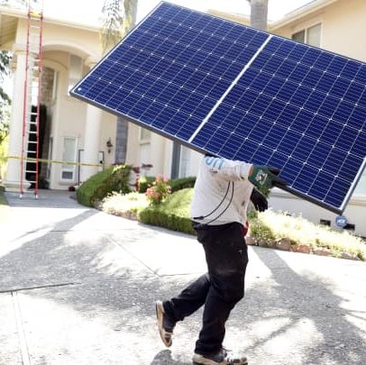 Ação da solar residencial pode mais que dobrar, aponta análise da JPMorgan