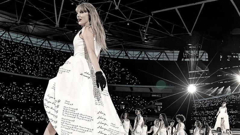 O anúncio do álbum "Showgirl" de Taylor Swift e a aparição em "New Heights" fazem com que seu álbum "Tortured Poets" volte ao top 10 da Billboard 200. (Foto: Reprodução)