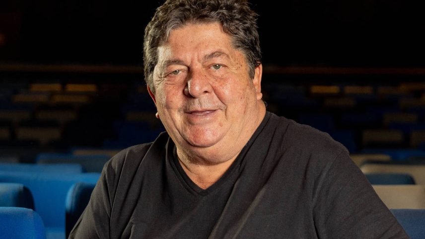 Stepan Nercessian em peça que se apresenta em São Paulo sobre os Diários Associados (Foto: Ronny Santos/Folhapress)