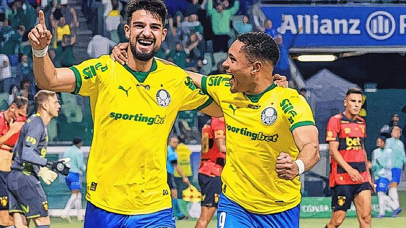 Vitor Roque (dir) e Flaco López comemoram gol do Palmeiras sobre o Sport (Foto: Leco Viana/Thenews2/Gazeta Press)