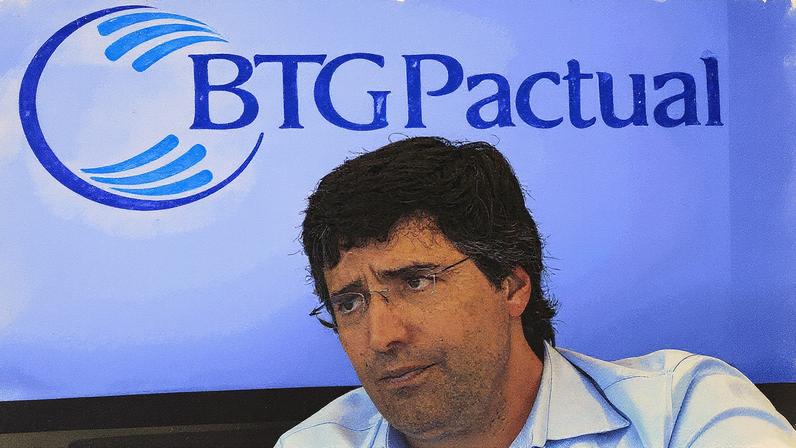 André Esteves, chairman do banco brasileiro BTG Pactual, é retratado durante uma entrevista em São Paulo (Foto: Nacho Doce - 22.jul.2014/REUTERS)