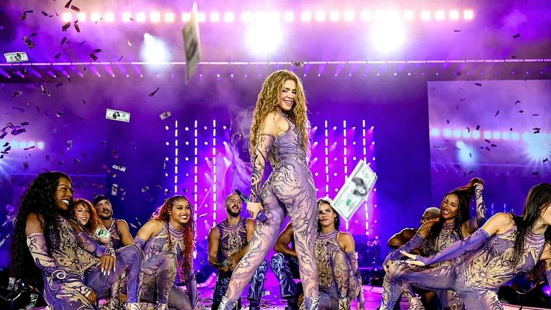 Shakira em um concerto em Los Angeles como parte de sua turnê Las Mujeres Ya No Lloran World Tour (Foto: Kevin Mazur)
