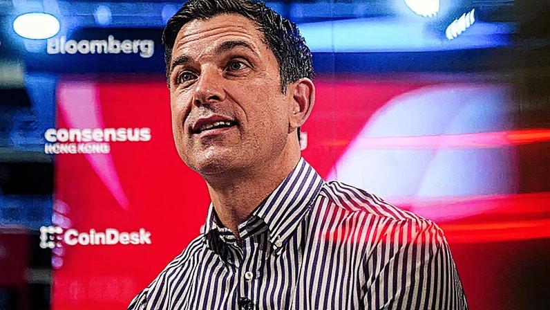 Tom Farley, diretor executivo da Bullish Global, durante uma entrevista à Bloomberg Television nas margens da Consensus Crypto Conference em Hong Kong, China, na quarta-feira, 19 de fevereiro de 2025. (Foto: Lam Yik | Bloomberg | Getty Images)