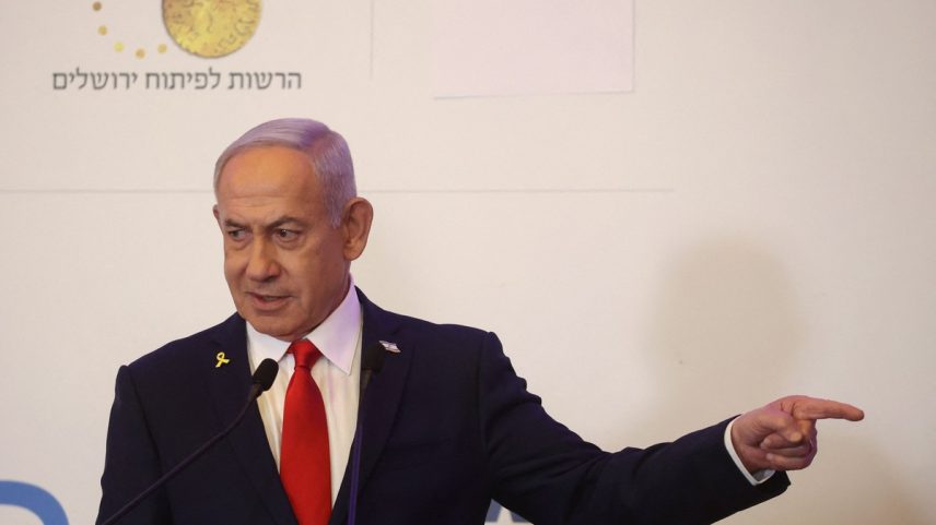 Primeiro-ministro de Israel, Benjamin Netanyahu, durante evento em Jerusalém (Foto: GIL COHEN-MAGEN / AFP)