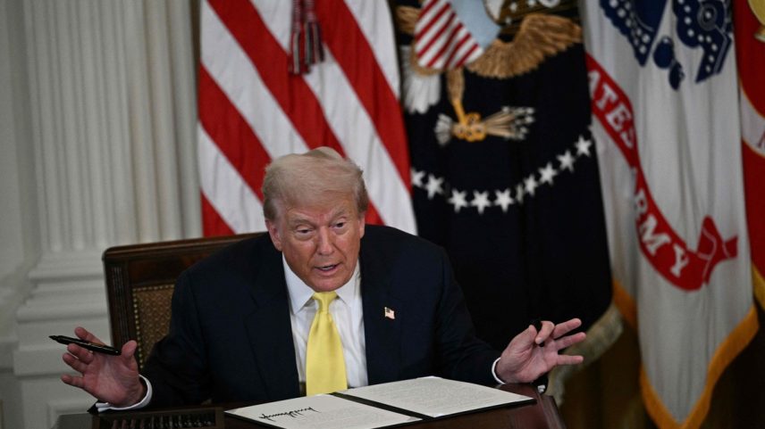 Trump: a revista The Economist diz que o tarifaço dos EUA 'é mais um latido do que uma mordida' sobre o Brasil (Foto: AFP)