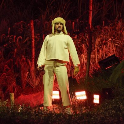 Bad Bunny impulsiona aumento no uso do Tinder durante residência em Porto Rico