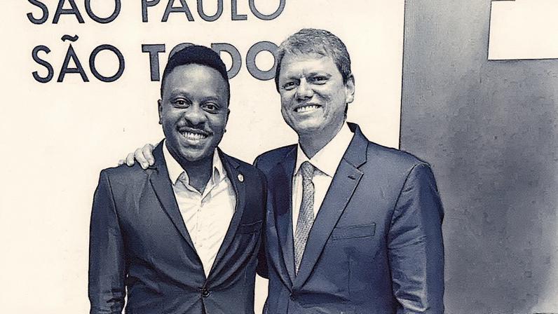 Deputado estadual Guto Zacarias (União), vice-líder do governo na Alesp, e o governador paulista Tarcísio de Freitas (Republicanos) (Foto: Reprodução/@gutozacariasmbl via Instagram)
